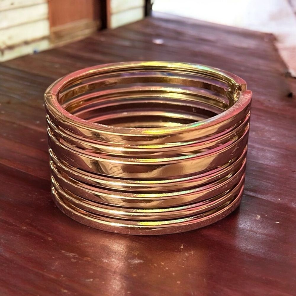 💎2/$30💎 Elegant Noir Gold Tone Cage Bangle NWOT